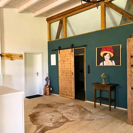 Stilvoll Eingerichtetes In Historischem Bauernhaus, Voll Ausgestattet Inmitten Der Auf 75 Qm Apartment