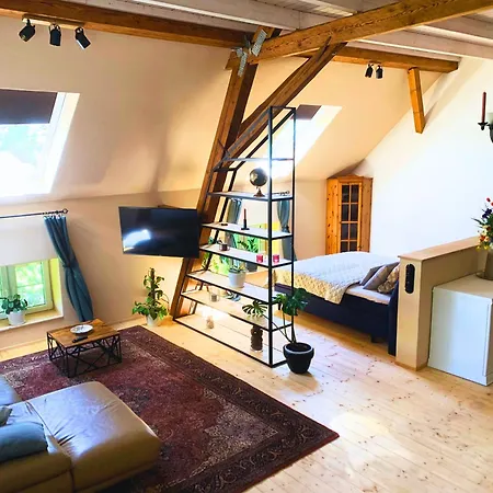 Stilvoll Eingerichtetes In Historischem Bauernhaus, Voll Ausgestattet Inmitten Der Auf 75 Qm アパート