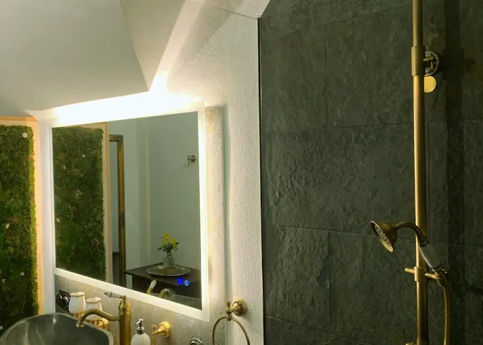 Апартаменты Stilvoll Eingerichtetes In Historischem Bauernhaus, Voll Ausgestattet Inmitten Der Auf 75 Qm