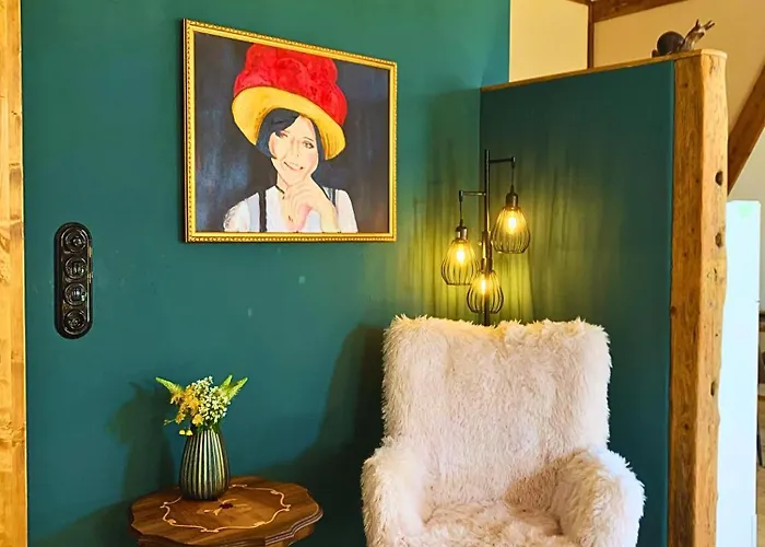 Stilvoll Eingerichtetes In Historischem Bauernhaus, Voll Ausgestattet Inmitten Der Auf 75 Qm